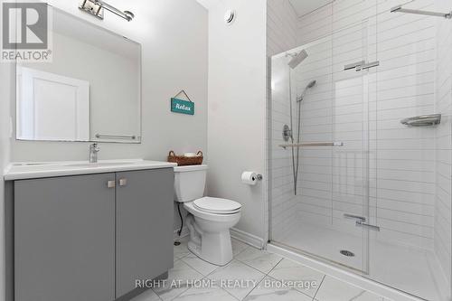 272 Maygrass Way, Ottawa, ON - Indoor Photo Showing Bathroom