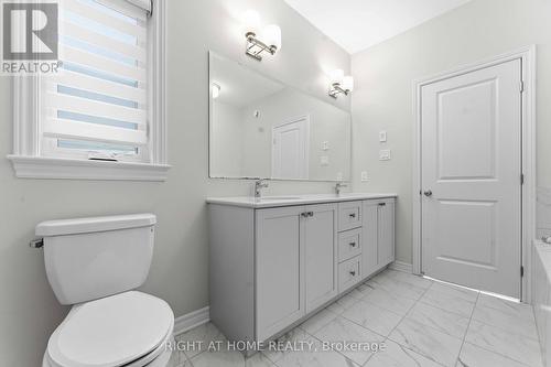 272 Maygrass Way, Ottawa, ON - Indoor Photo Showing Bathroom