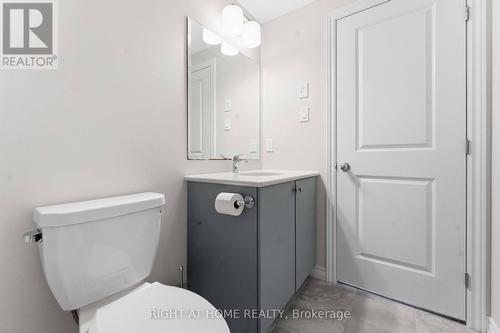 272 Maygrass Way, Ottawa, ON - Indoor Photo Showing Bathroom