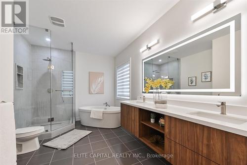 33 Straw Cutter Gate, Vaughan, ON - Indoor Photo Showing Bathroom