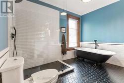 Luxurious Bathroom w/ Heated Floors - 