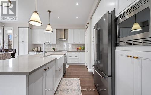 1285 Raspberry Terrace, Milton, ON - Indoor Photo Showing Kitchen With Double Sink With Upgraded Kitchen