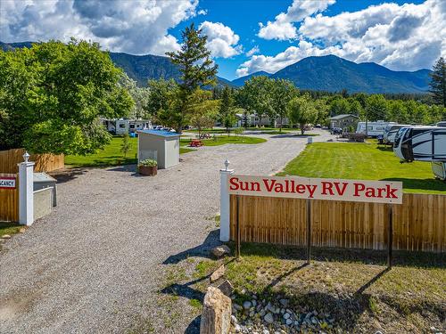 1474 93 95 Highway, Windermere, BC 