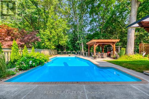 1005 Fair Birch Drive, Mississauga, ON - Outdoor With In Ground Pool With Backyard