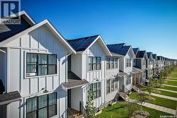 59 Rosewood BOULEVARD E Saskatoon, SK S7V 0X2