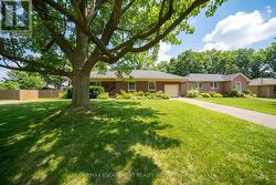 4 LYNNWOOD DRIVE Brantford, ON N3S 6S1