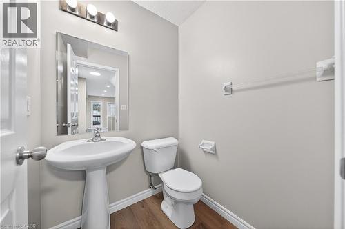 155 Highland Crescent Unit# D18, Kitchener, ON - Indoor Photo Showing Bathroom
