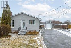 909 Grandview Avenue  Saint John, NB E2J 4C6