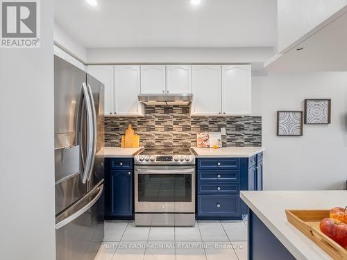 81 Parktree Drive, Vaughan, ON - Indoor Photo Showing Kitchen With Upgraded Kitchen
