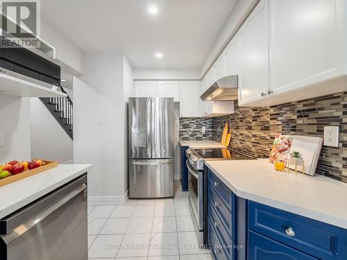81 Parktree Drive, Vaughan, ON - Indoor Photo Showing Kitchen With Upgraded Kitchen