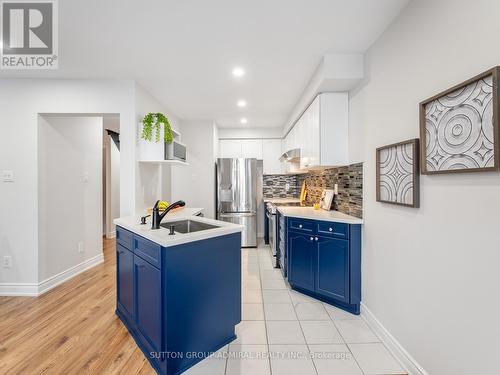 81 Parktree Drive, Vaughan, ON - Indoor Photo Showing Kitchen