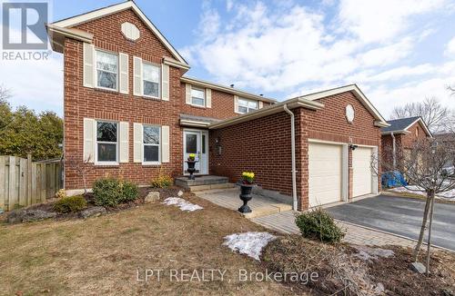 54 MEYER CIRCLE  Markham, ON L3P 4C4