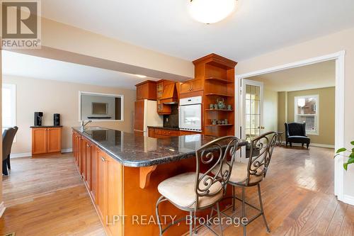 Open & Airy - 54 Meyer Circle, Markham, ON - Indoor