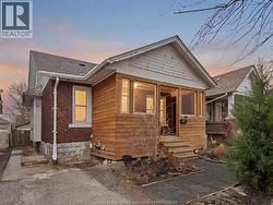 1448 Dufferin PLACE  Windsor, ON N8X 3K4