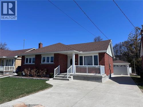 390 DUMFRIES Avenue  Kitchener, ON N2H 2G1