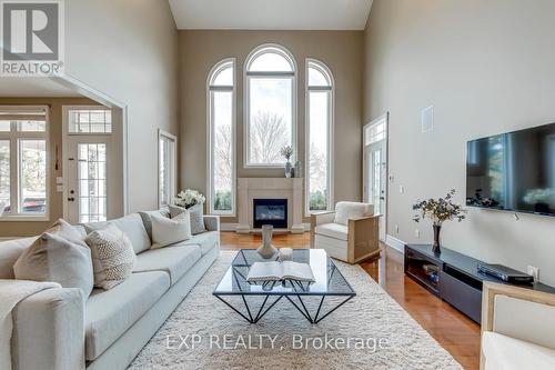 530 Golfview Court, Oakville, ON - Indoor Photo Showing Living Room With Fireplace
