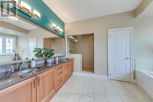 530 Golfview Court, Oakville, ON - Indoor Photo Showing Bathroom