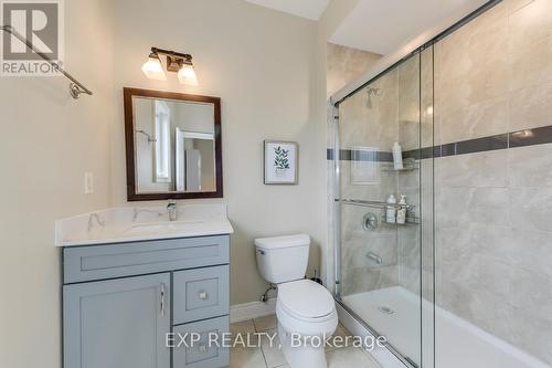 530 Golfview Court, Oakville, ON - Indoor Photo Showing Bathroom
