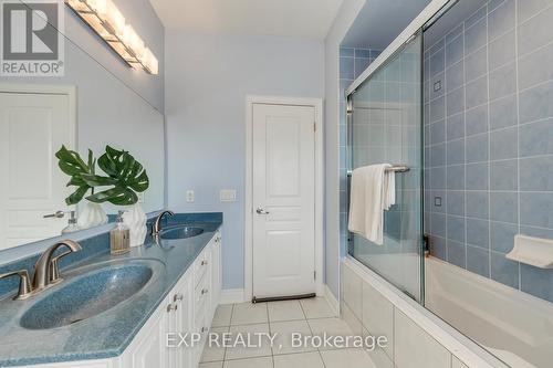 530 Golfview Court, Oakville, ON - Indoor Photo Showing Bathroom