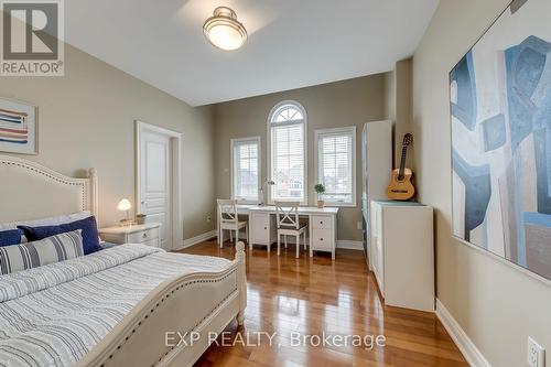 530 Golfview Court, Oakville, ON - Indoor Photo Showing Bedroom
