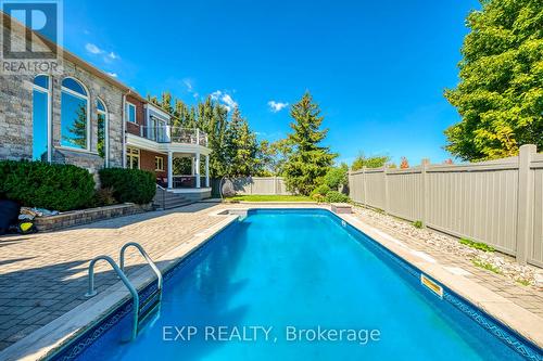 530 Golfview Court, Oakville, ON - Outdoor With In Ground Pool