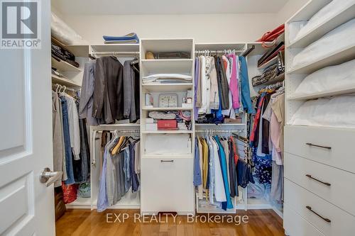 530 Golfview Court, Oakville, ON - Indoor With Storage