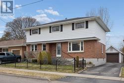 510 DUNKIRK AVENUE  Oshawa (Central), ON L1H 3G7