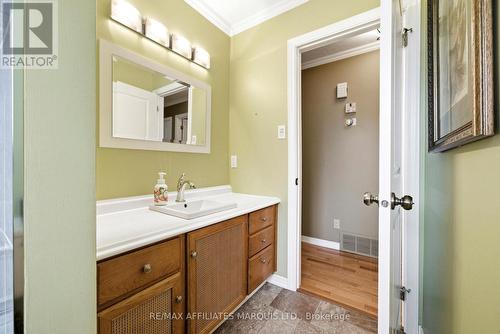 681 Champlain Drive, Cornwall, ON - Indoor Photo Showing Bathroom