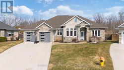 7133 MUSKOKA TRAIL  Plympton-Wyoming (Plympton Wyoming), ON N0N 1E0