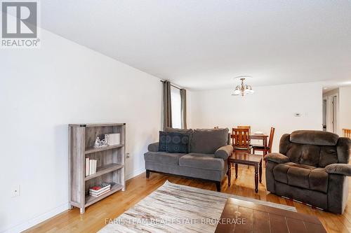 24 Laurie Crescent, Barrie, ON - Indoor Photo Showing Living Room