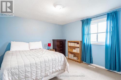 24 Laurie Crescent, Barrie, ON - Indoor Photo Showing Bedroom