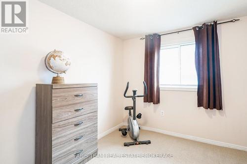 24 Laurie Crescent, Barrie, ON - Indoor