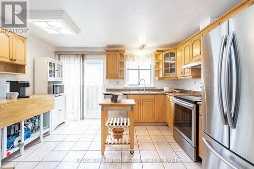 24 Laurie Crescent, Barrie, ON - Indoor Photo Showing Kitchen