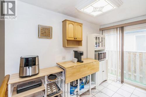 24 Laurie Crescent, Barrie, ON - Indoor Photo Showing Kitchen