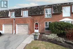 38 CRIMSON MILLWAY Toronto, ON M2L 1T6