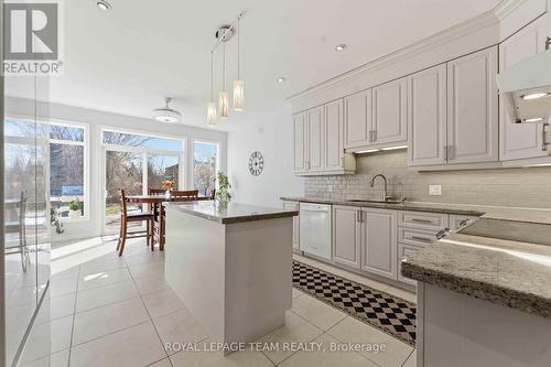 6868 Sparkling Lake Way, Ottawa, ON - Indoor Photo Showing Kitchen With Upgraded Kitchen