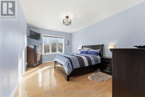 6868 Sparkling Lake Way, Ottawa, ON - Indoor Photo Showing Bedroom