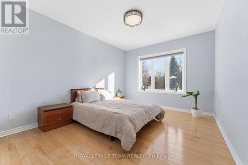 6868 Sparkling Lake Way, Ottawa, ON - Indoor Photo Showing Bedroom