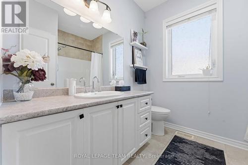 6868 Sparkling Lake Way, Ottawa, ON - Indoor Photo Showing Bathroom