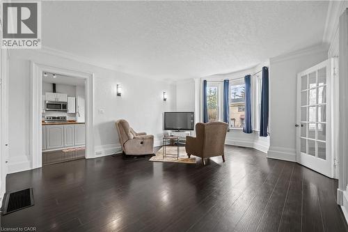 26 James Street, Cambridge, ON - Indoor Photo Showing Living Room