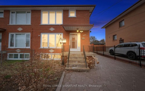 1142 Alexandra Avenue, Mississauga, ON 