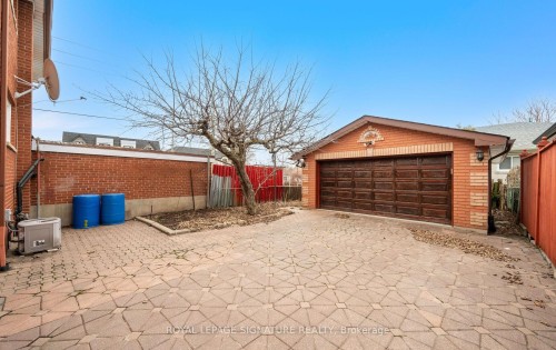 1142 Alexandra Avenue, Mississauga, ON 