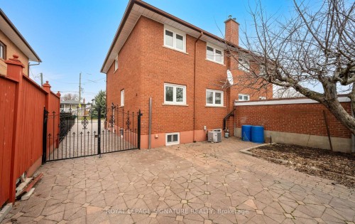 1142 Alexandra Avenue, Mississauga, ON 