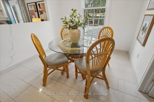 3459 Pitch Pine Crescent, Mississauga, ON - Indoor Photo Showing Dining Room