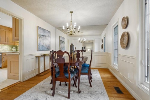 3459 Pitch Pine Crescent, Mississauga, ON - Indoor Photo Showing Dining Room