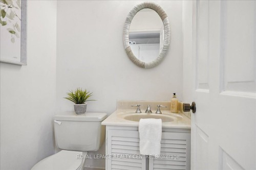 3459 Pitch Pine Crescent, Mississauga, ON - Indoor Photo Showing Bathroom
