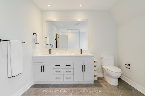 55 Ruby Lang Lane, Toronto, ON - Indoor Photo Showing Bathroom