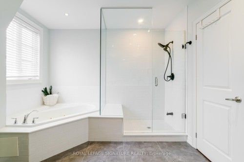 55 Ruby Lang Lane, Toronto, ON - Indoor Photo Showing Bathroom