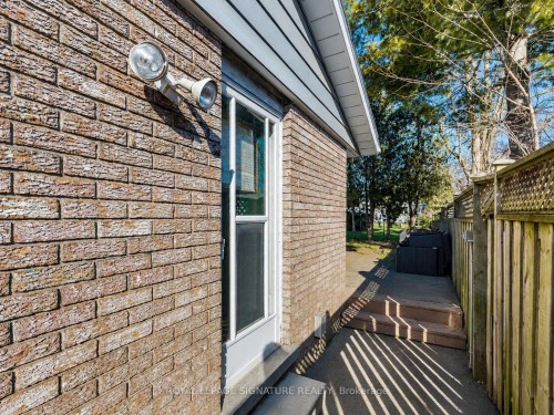 16 Alderwood Crescent, Cambridge, ON - Outdoor