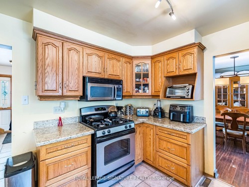 16 Alderwood Crescent, Cambridge, ON - Indoor Photo Showing Kitchen